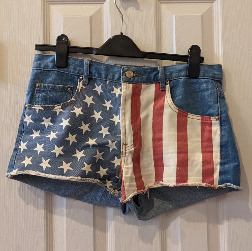 Forever 21 American Flag Jean Shorts Size 28